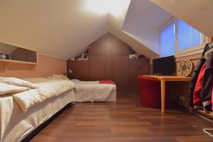 Photo 7- click for photo gallery